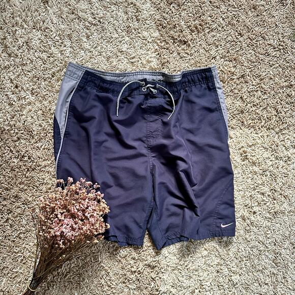 Nike Navy Shorts Surf Swim Trunks Big Logo Swoosh Men’s Size L - Picture 1 of 9